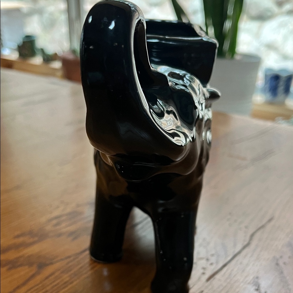 Glossy Black Ceramic Elephant Planter - Picture 3 of 7